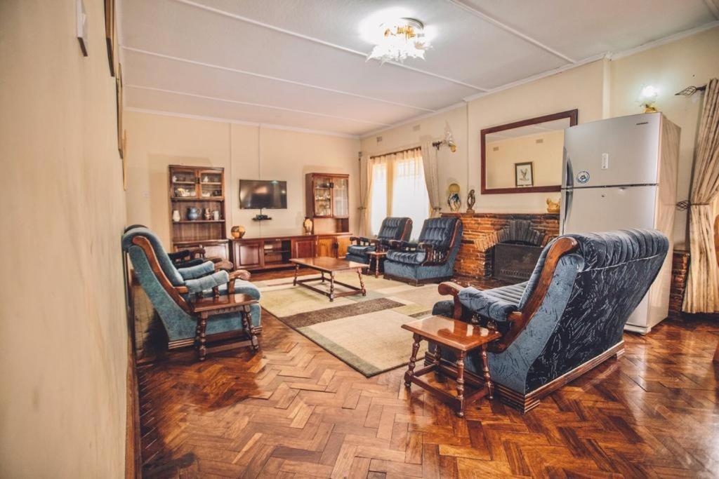 Palm Villa Harare Eksteriør billede