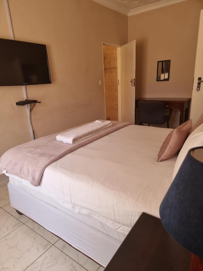 Palm Villa Harare Eksteriør billede