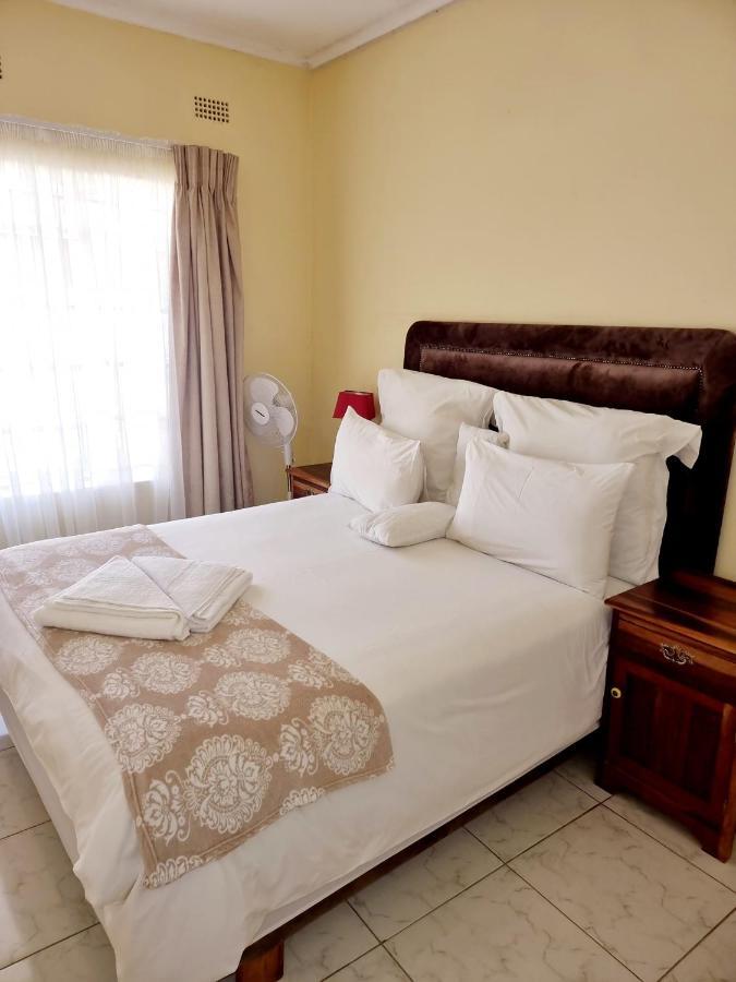 Palm Villa Harare Eksteriør billede
