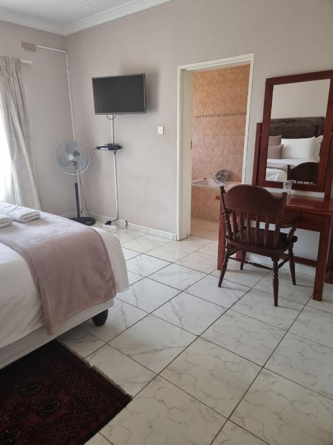 Palm Villa Harare Eksteriør billede